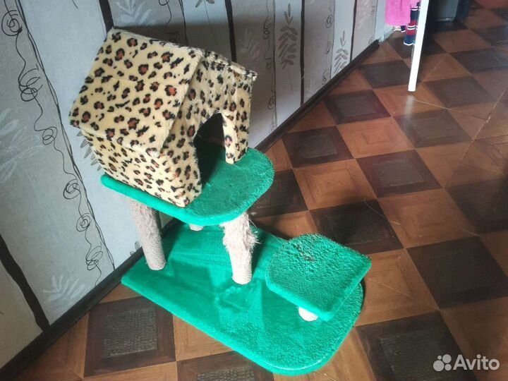 Когтеточка домик для кошки бу