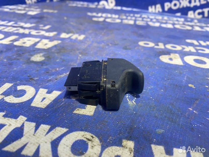 Кнопка стеклоподъемника Renault Logan 1 седан 2012