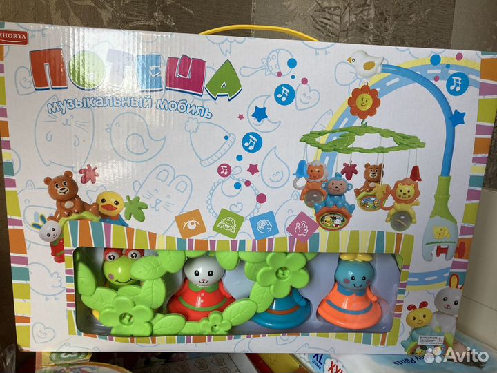 Музыкальный мобиль на кроватку