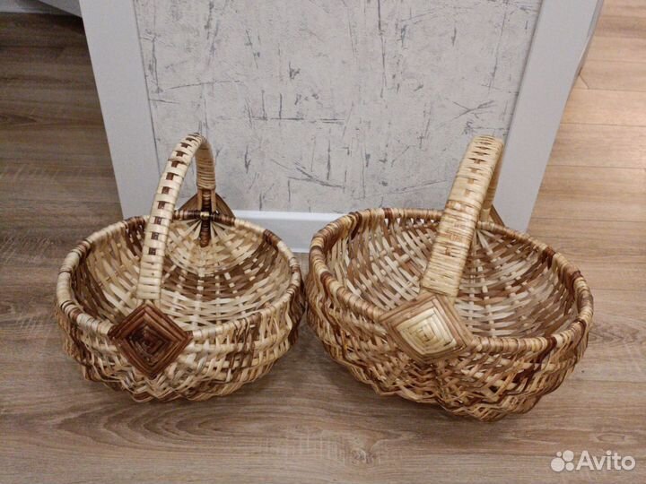 Корзина плетеная для грибов и фруктов