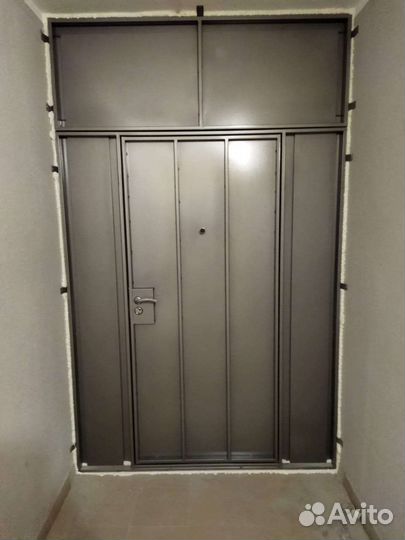 Тамбурные двери и перегородки