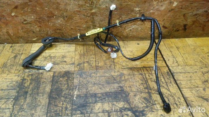 Проводка (коса) двери задняя правая Nissan X-Trail