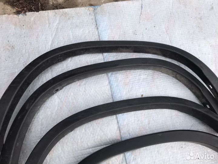 Накладка крыла заднего левого Nissan X-trail T31