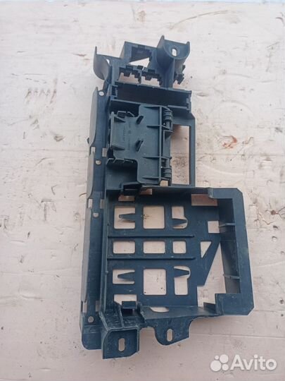 Корпус предохранителей Audi A8 D3