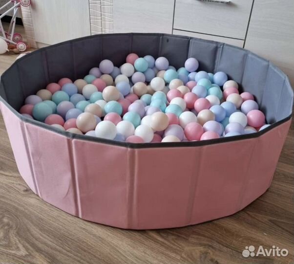 Сухой бассейн с шариками
