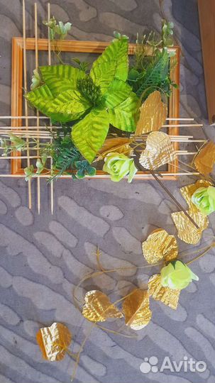 Картина с искусственными цветами