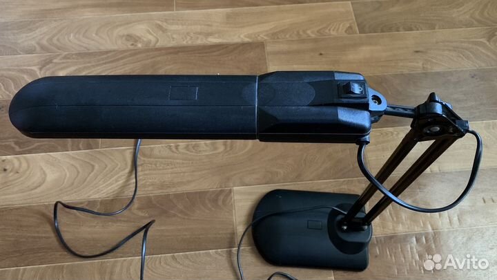 Лампа настольная