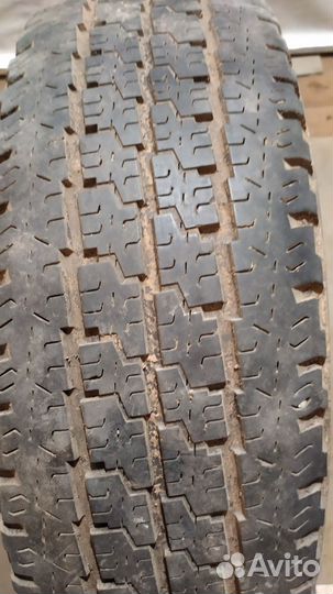 Michelin Agilis 81 215/65 R16