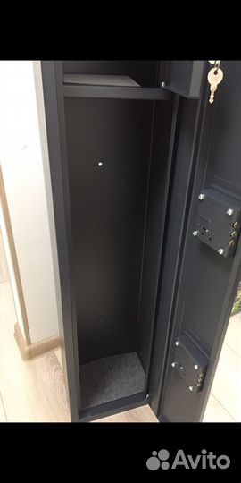 Продам сейф чирок 1018