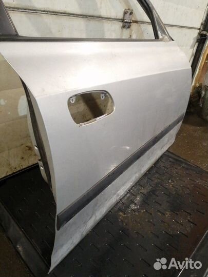 Дверь передняя правая Hyundai Elantra XD G4ED 1