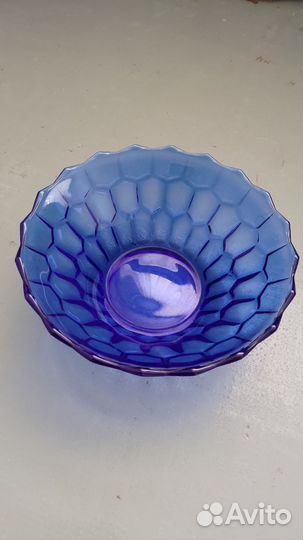 Ваза для фруктов, салатник СССР из синего стекла