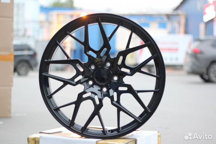 Кованые диски GT Forged R22 на Mercedes G -class