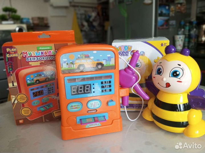 Пчела и бензоколонка со светом, звуком