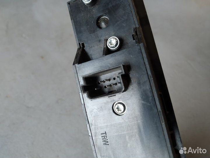 Блок кнопок стеклоподъемника Mercedes Vito W639