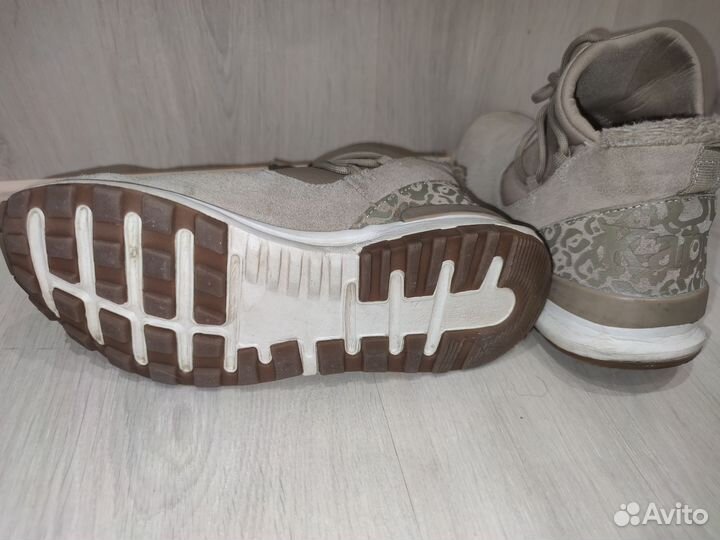 Кроссовки демисезонные