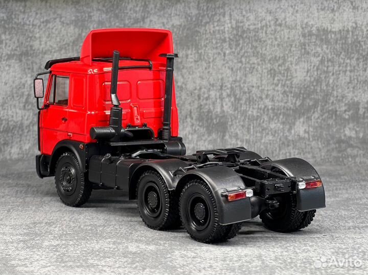 Модель маз 64226 1/43 наш автопром