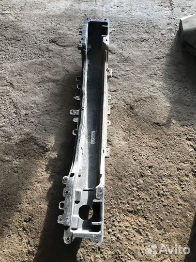 Усилитель заднего бампера Hyundai Tucson