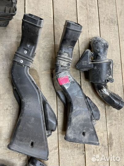 Корпус воздушного фильтра Mitsubishi Outlander XL