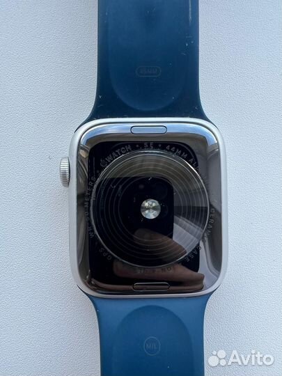 Apple Watch SE 2020 44mm (MKQ43RU)