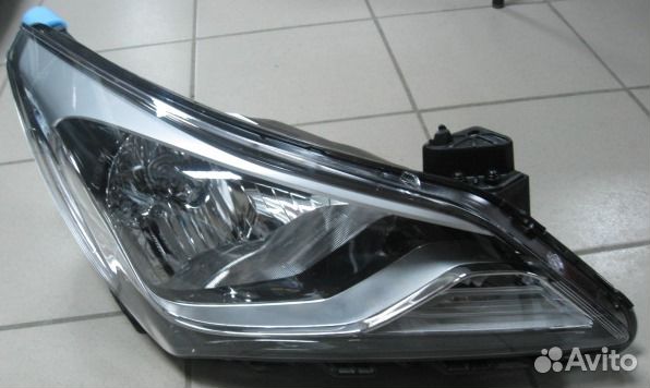 Фара передняя Hyundai Solaris 14-17 электро