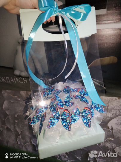 Букет из бабочек в сумочке