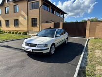 Volkswagen Passat 1.8 MT, 1998, 200 000 км, с пробегом, цена 240 000 руб.