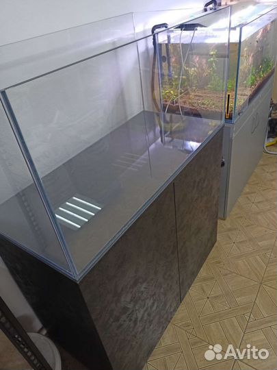 Аквариум с тумбой