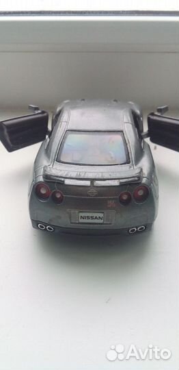 Металлическая модель Maisto Nissan GT-R 2009 1:24