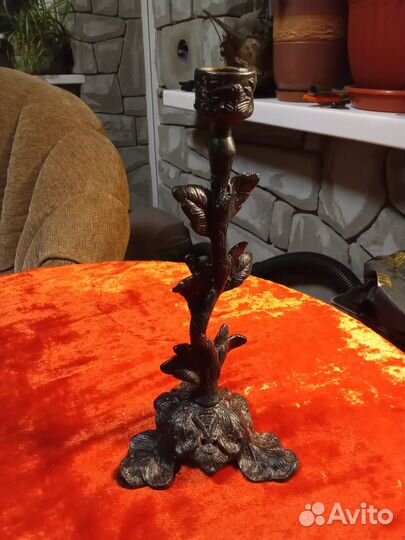 Каслинское литьё, Подсвечник