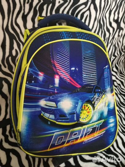 Рюкзак школьный