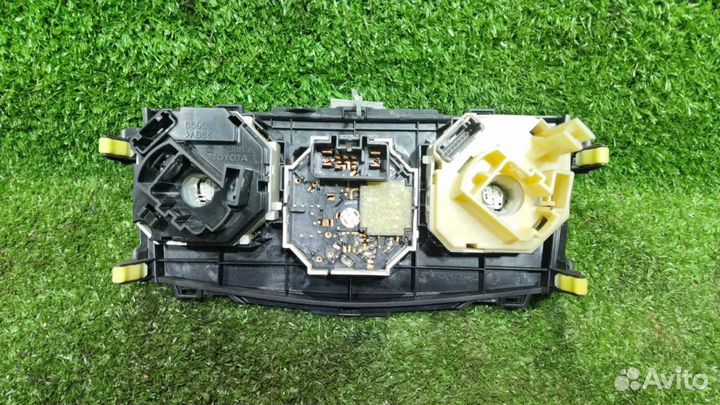 Блок управления отопителем Corolla 150 (06-13) б\у