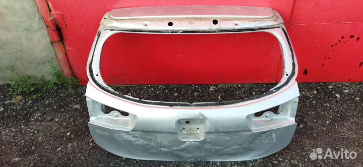 Крышка багажника Kia Rio 3 хэтчбек(под ремонт)