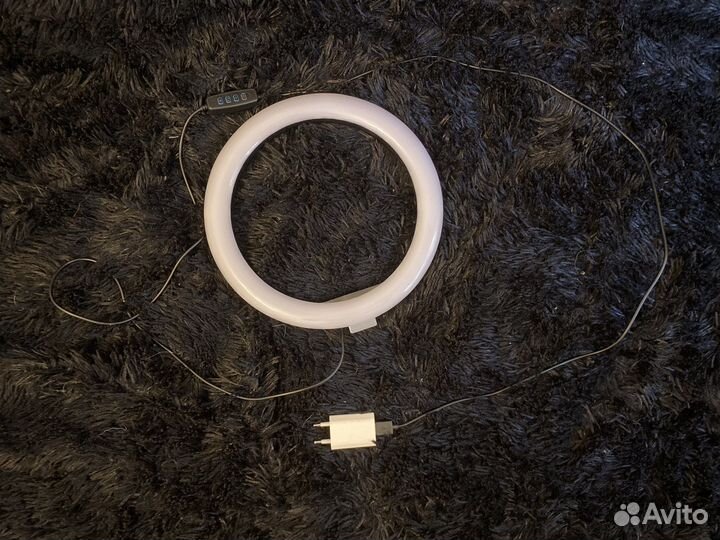 Компактная кольцевая лапма V-JOY