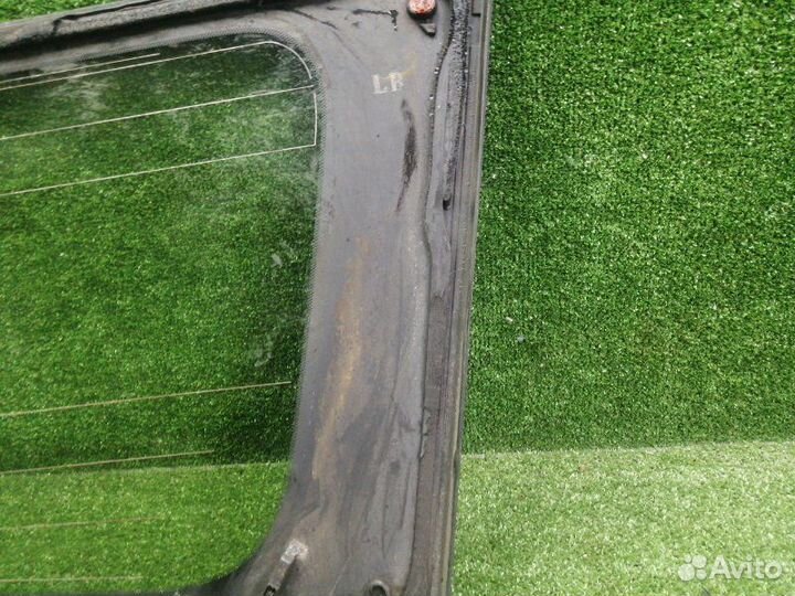Стекло кузовное глухое заднее левое Toyota Land