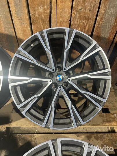 Оригинальные диски BMW X7 G07 R22 разноширокие