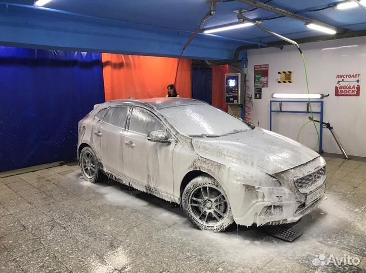 R17 Nokian Tyres Hakkapeliitta R3 225/50, PCD 5x108 DIA 63