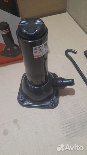 Механический винтовой домкрат ермак 2 т, 215-485 м