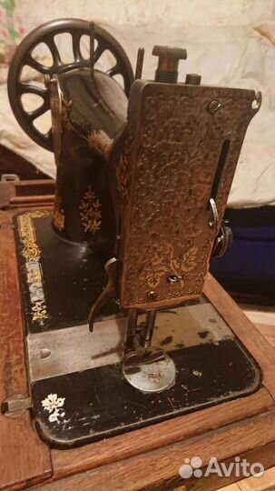 Швейная машина Singer