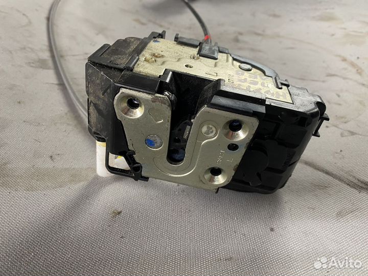 Замок двери передней левой Nissan Note (E11) I рес