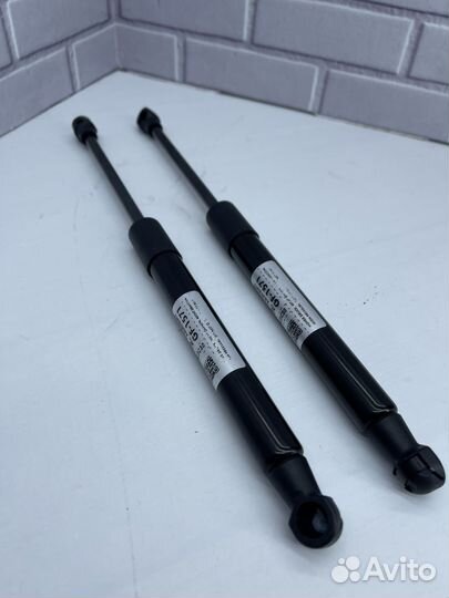 Амортизаторы капота BMW E46 2шт