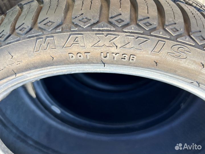 Maxxis AP2 All Season 205/40 R17