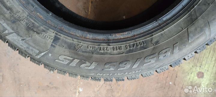 Pirelli Ice Zero 185/65 R15 92T