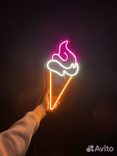 Неоновая вывеска 661