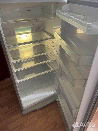 Холодильник Toshiba gr-m49tr