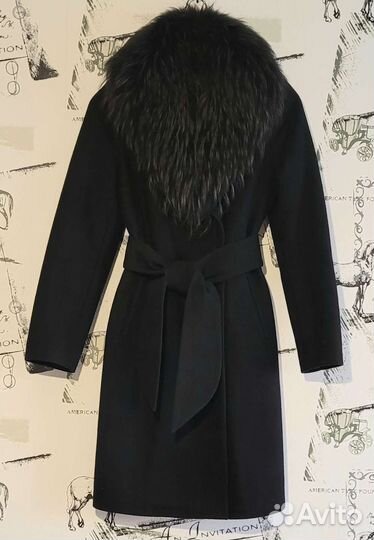 Пальто женское с натуральным мехом