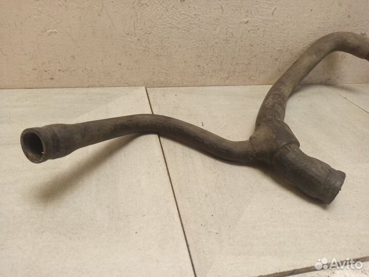 Патрубок системы охлаждения