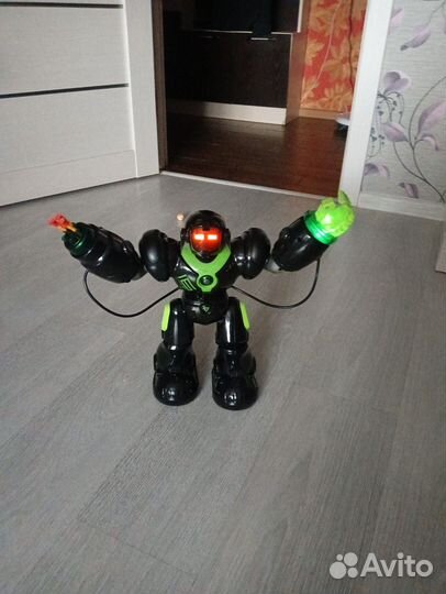Игрушка робот