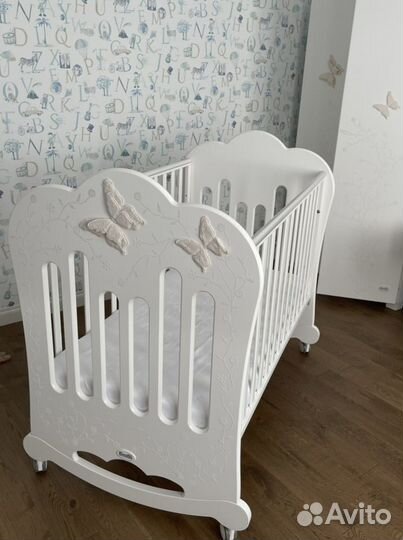 Детская мебель, кровать, шкаф, комод feretti