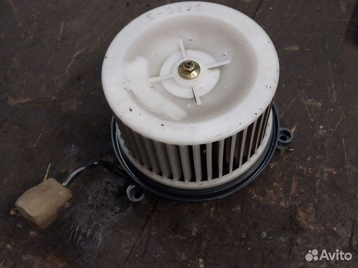 Вентилятор задней печки Mitsubishi Pajero 2