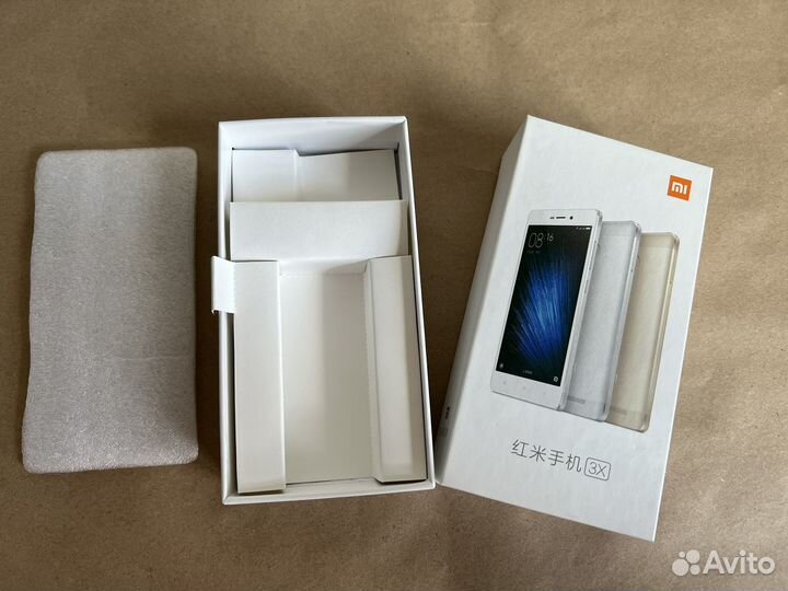 Коробка от телефона Xiaomi 3Х + стекло